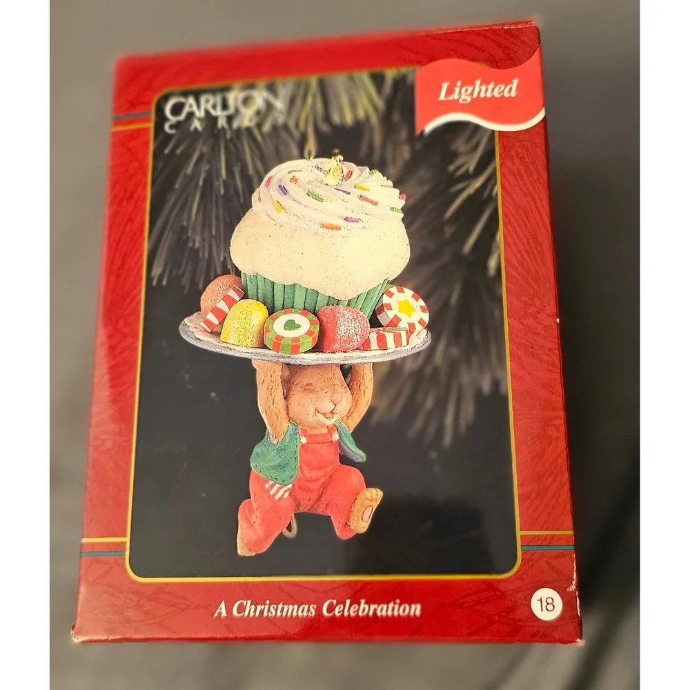 Carlton Cards Heirloom Mouse with Cupcake Lighted Christmas Ornament 1990s Boxed